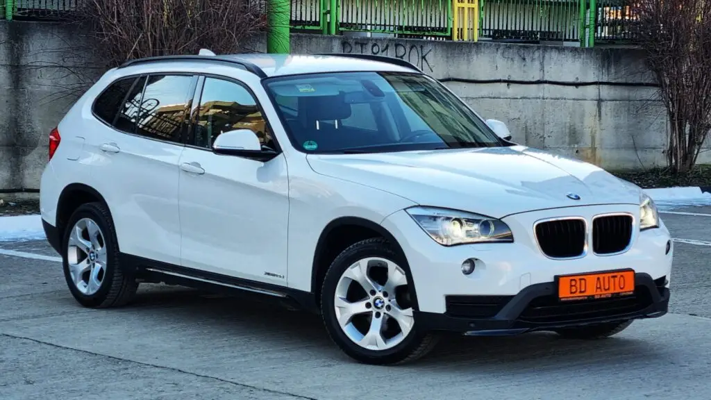 BMW X1 — 2.0d - XDrive - Sport Line fotografia 2