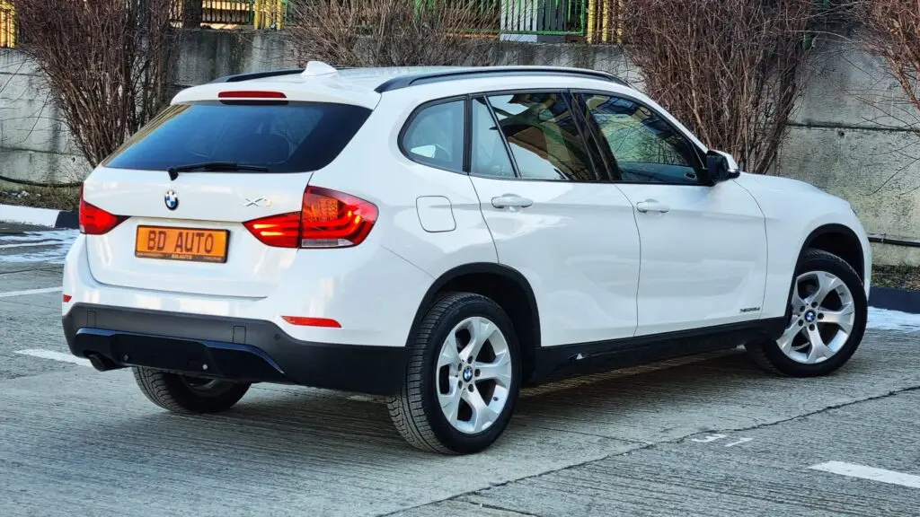 BMW X1 — 2.0d - XDrive - Sport Line fotografia 3