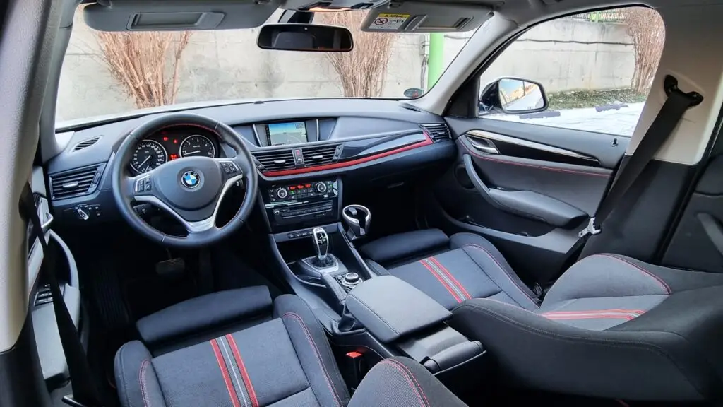 BMW X1 — 2.0d - XDrive - Sport Line fotografia 4