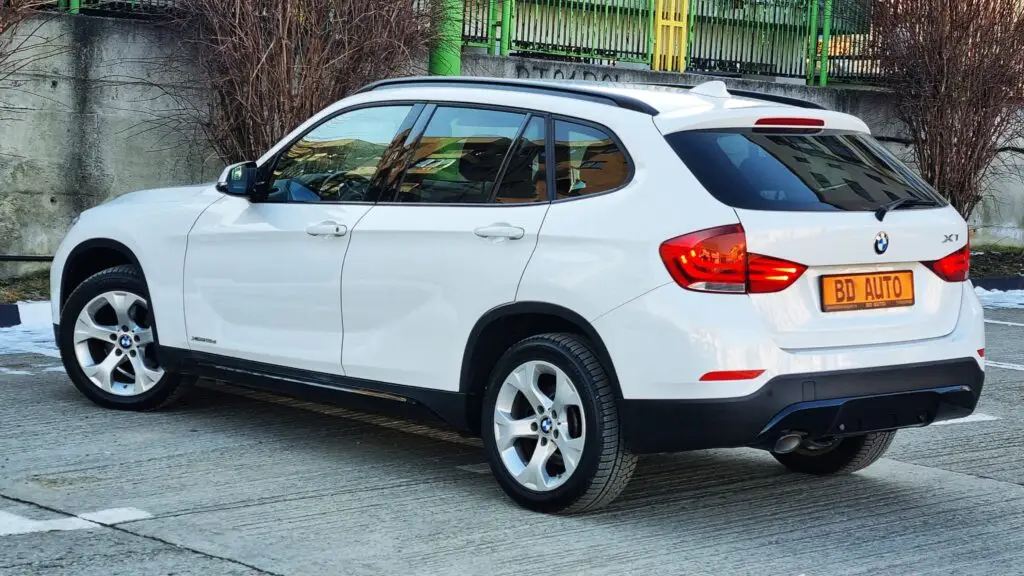 BMW X1 — 2.0d - XDrive - Sport Line fotografia 7