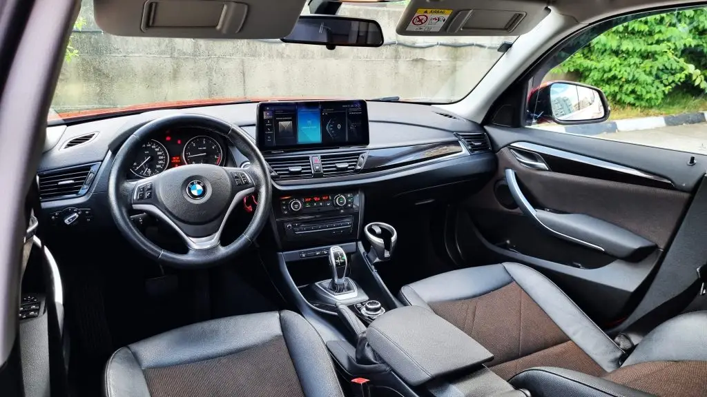 BMW X1 — 2.0d - XDrive X-Line fotografia 6