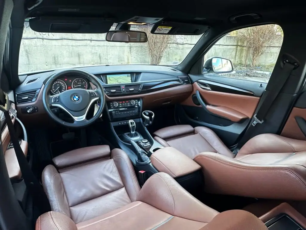 BMW X1 — xDrive 20d - xLine fotografia 6