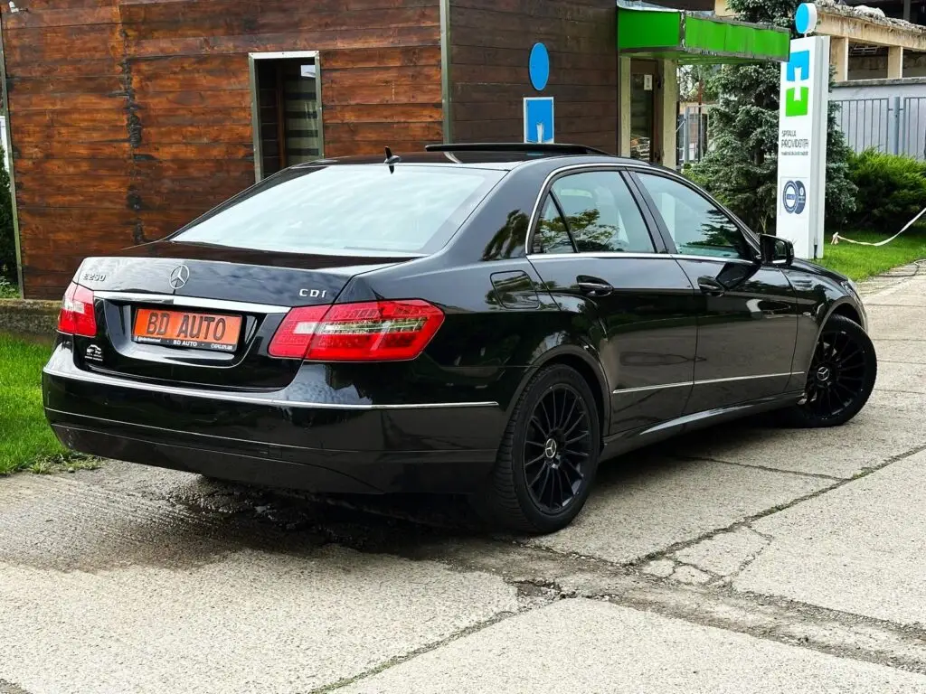 Mercedes Benz E250 - Avantgard - BlueEfficiency fotografia 4
