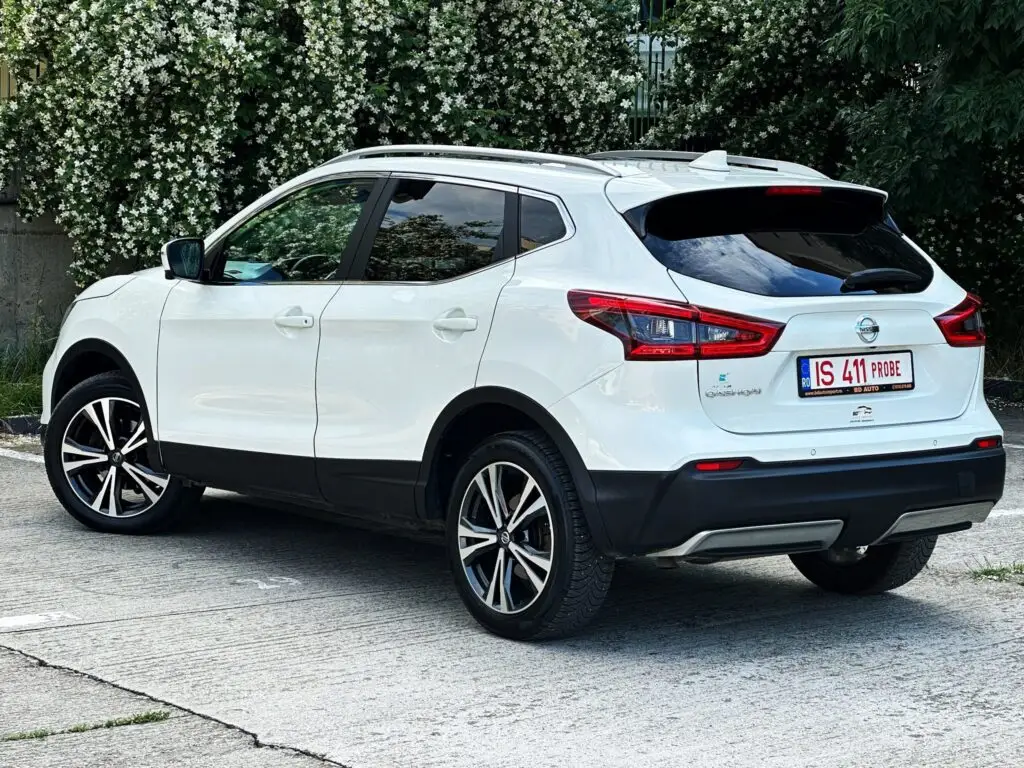 Nissan Qashqai — 1.3 DIG-T N-Connecta fotografia 4