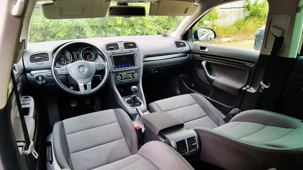Volkswagen Golf VI — 1.6 TDI SportLine BlueMotion fotografia 6
