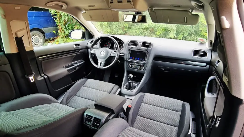 Volkswagen Golf VI — 1.6 TDI SportLine BlueMotion fotografia 8