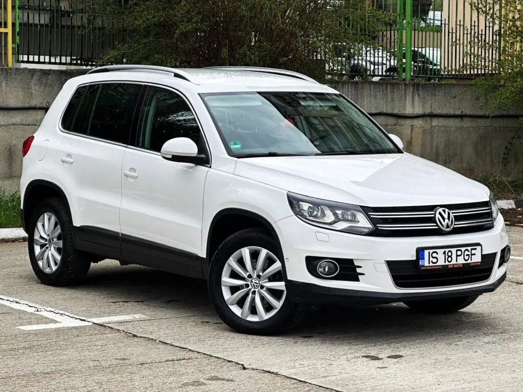 Volkswagen Tiguan — 2.0 TDI - Sport & Style 4Motion BlueMotion Tech fotografia 2